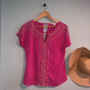 Francesca’s stunning pink blouse! 👚